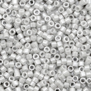 Abalorios Miyuki Delica's 11/0 Opaque ceylon light smoke grey DB-1538