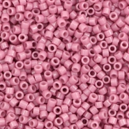 Abalorios Miyuki Delica's 11/0 Duracoat opaque dyed hydrangea purple DB-2137