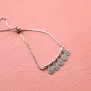 Nuevo Descubre también nuestros colgantes metálicos DQ plata vieja aquí!