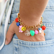 Set de inspiraciones Hora de inspirarse con abalorios acrílicos de moda: dados y corazones