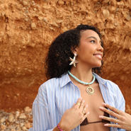 Set de inspiraciones Trendy y audaces: Joyería veraniega según las últimas tendencias.