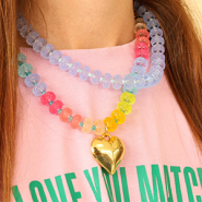 Set de inspiraciones ¡Así das vida a joyas llenas de brillo con abalorios de resina!