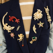 Set de inspiraciones Crea una colección festiva con broches llamativos