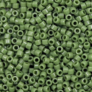 Abalorios Miyuki Delica's 11/0 Opaque avocado green DB-1135