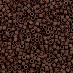 Abalorios Miyuki Delica's 11/0 Opaque matte espresso brown DB-1910