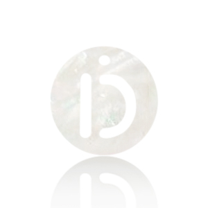 Colgantes conchas especial letra D Blanco (color natural)