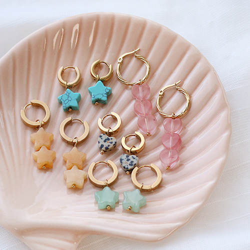 Dise&ntilde;a pendientes de moda con piedras naturales de coraz&oacute;n y estrella