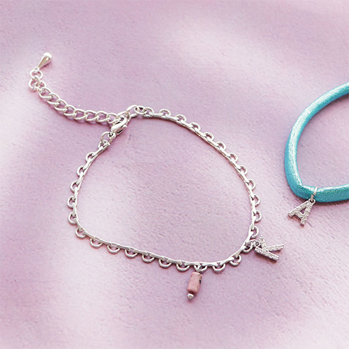 Manos a la obra con los colgante letras