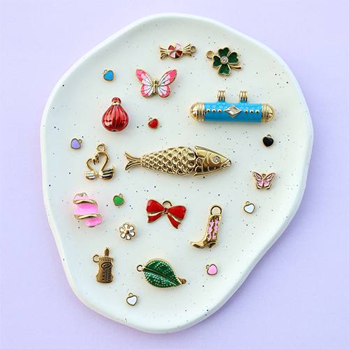 Inspiraci&oacute;n con colgantes de acero inoxidable