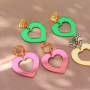 Trucos para crear pendientes llamativos con las flores y corazones Plexx  