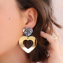 Trucos para crear pendientes llamativos con las flores y corazones Plexx  