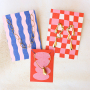 Combina los pendientes de moda con tarjetas de joyer&iacute;a &uacute;nicas