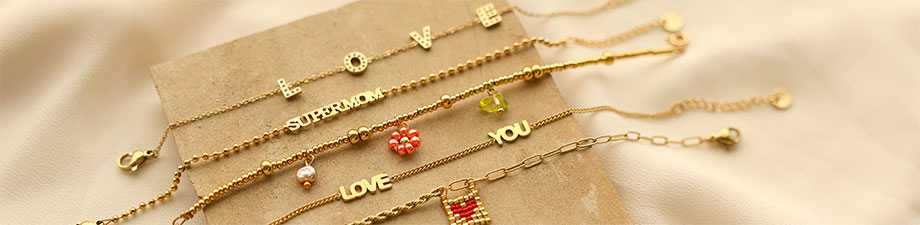 Novedades en pendientes y pulseras de acero inoxidable Novedades en pendientes y pulseras de acero inoxidable