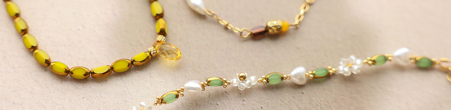¡Descubre! Abalorios de cristal ovalados con borde dorado ¡Descubre! Abalorios de cristal ovalados con borde dorado