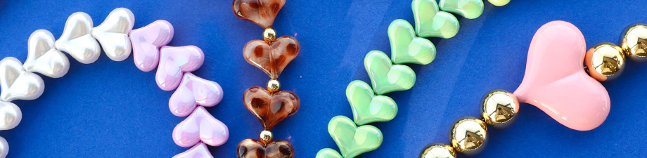 Nueva serie de abalorios acrílicos en forma de corazón Nueva serie de abalorios acrílicos en forma de corazón